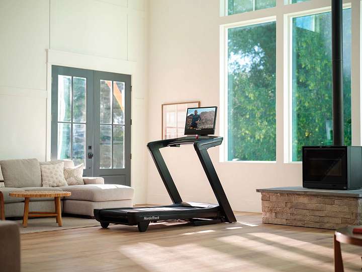 ntl19125-int-commercial-2450-05.jpg